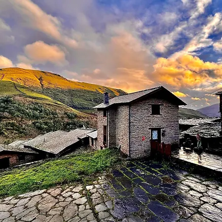 Lar Da Cima Holiday home Folgoso do Courel