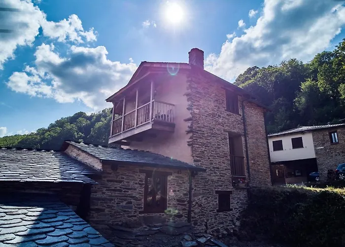 Lar Da Cima Nyaraló