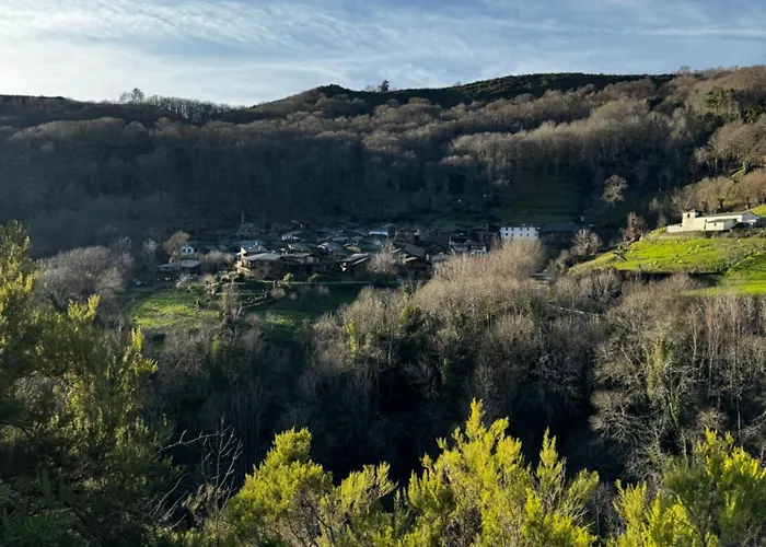 Lar Da Cima Nyaraló Folgoso do Courel
