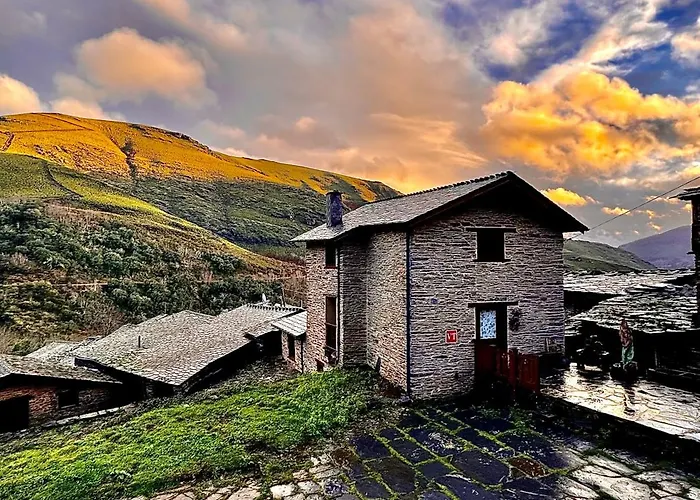 Lar Da Cima Nyaraló Folgoso do Courel